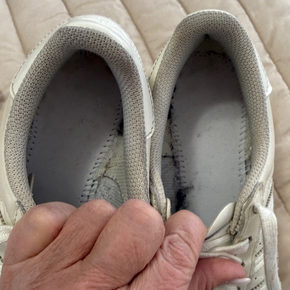 Adidas Shell Toe size 6 - Picture 4 of 4